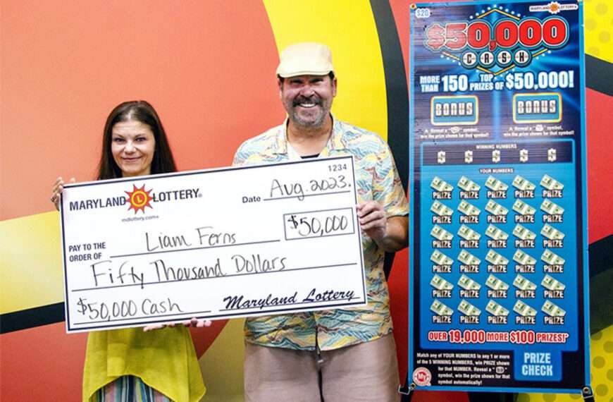 Man Randomly Chooses USD 50,000 Scratch-Off Lottery Ticket With Eyes Closed