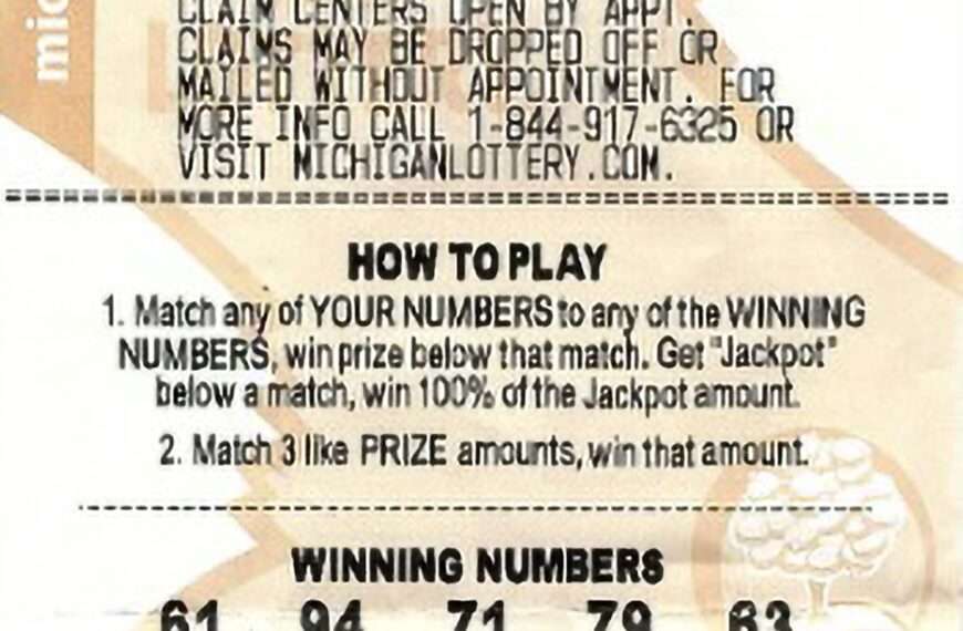 Lucky Woman Buying Lottery Ticket For Husband Wins USD 452,886 After Deciding…