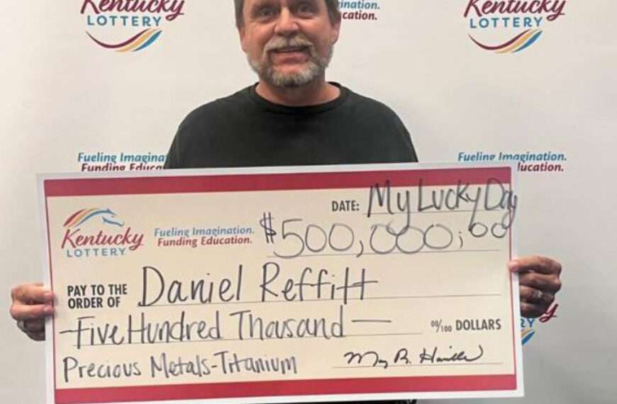Lotto Winner Gives USD 100 To Every Worker In Store Where He…